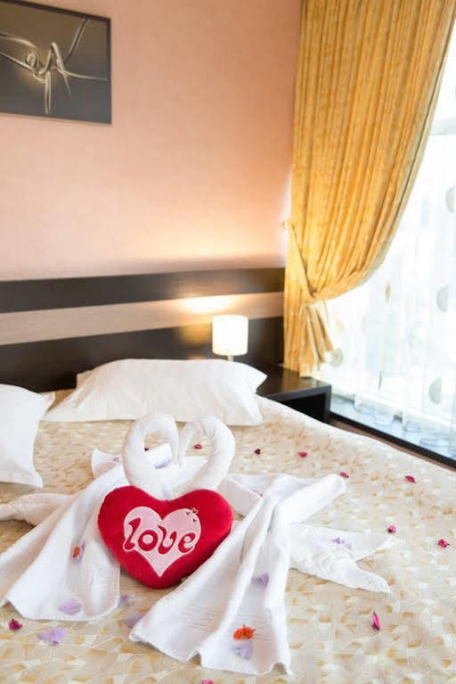 Indiana Hotel Ясси Екстер'єр фото