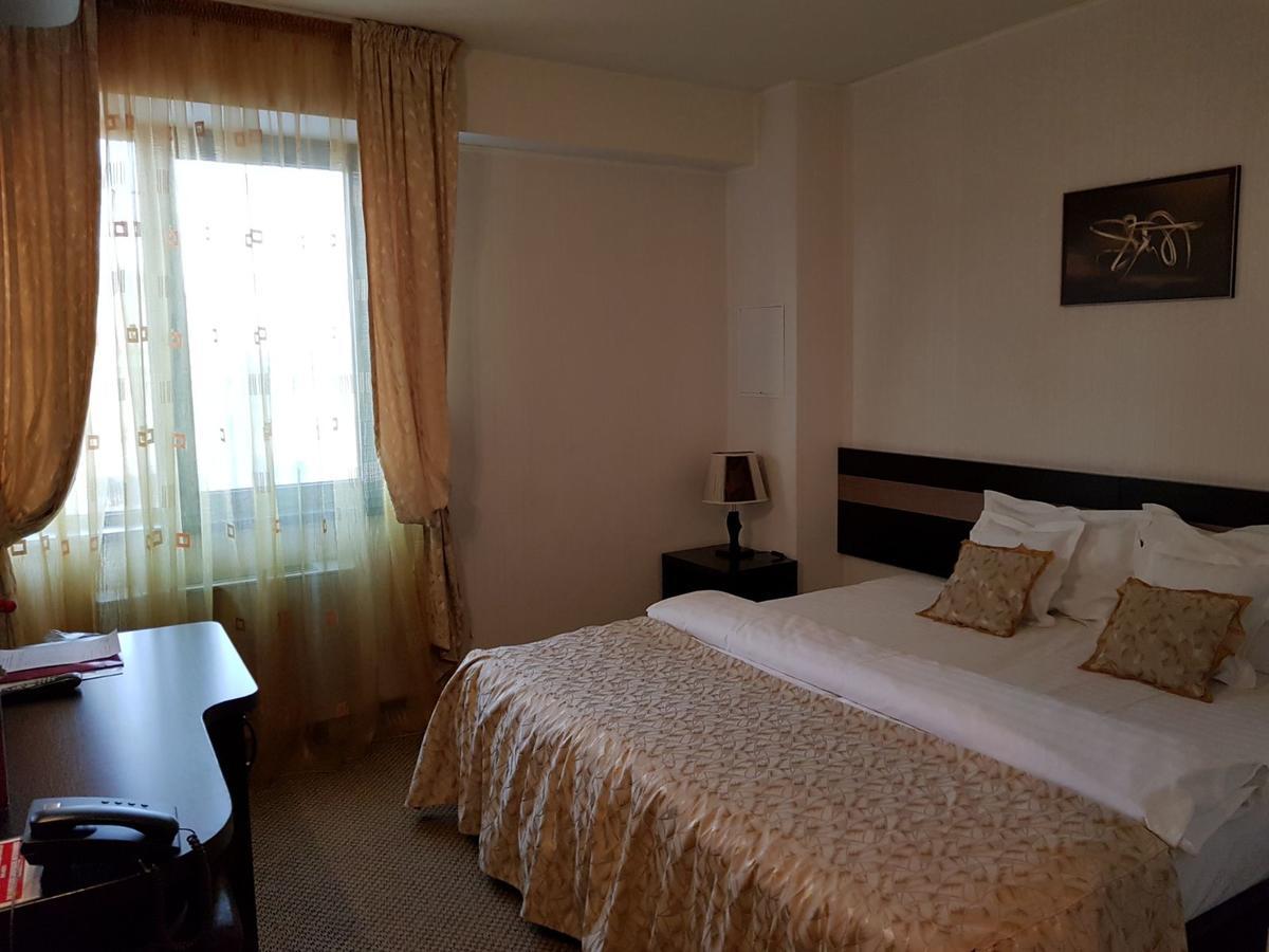 Indiana Hotel Ясси Екстер'єр фото