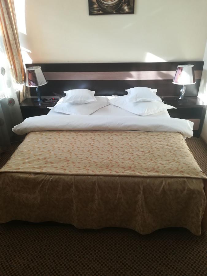 Indiana Hotel Ясси Екстер'єр фото