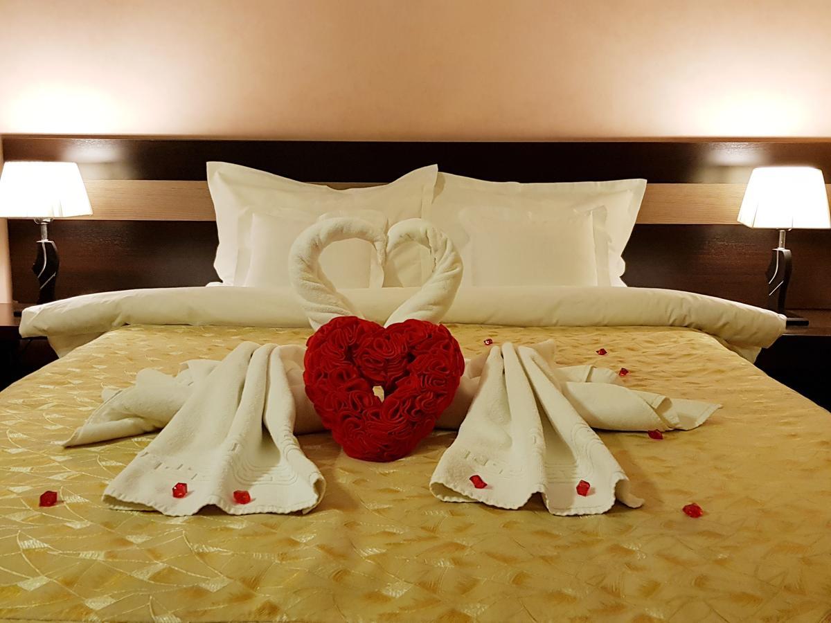 Indiana Hotel Ясси Екстер'єр фото