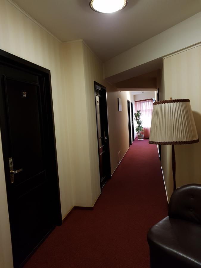 Indiana Hotel Ясси Екстер'єр фото